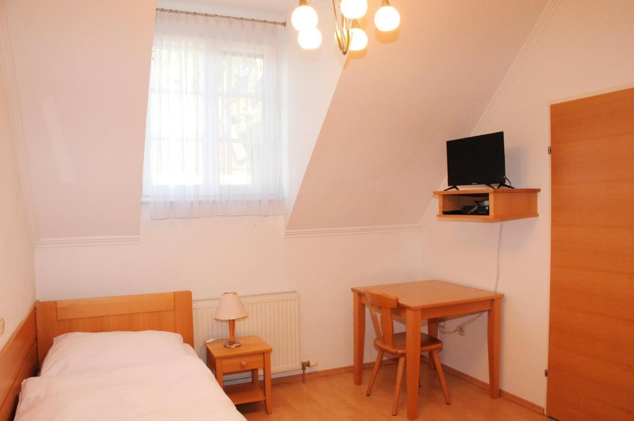 Privatzimmer Familie Schwarz เวียนนา ห้อง รูปภาพ