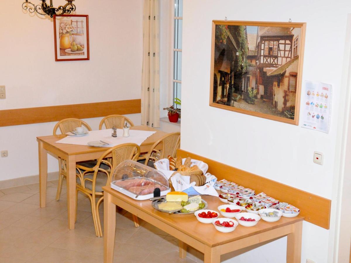 Privatzimmer Familie Schwarz เวียนนา ภายนอก รูปภาพ